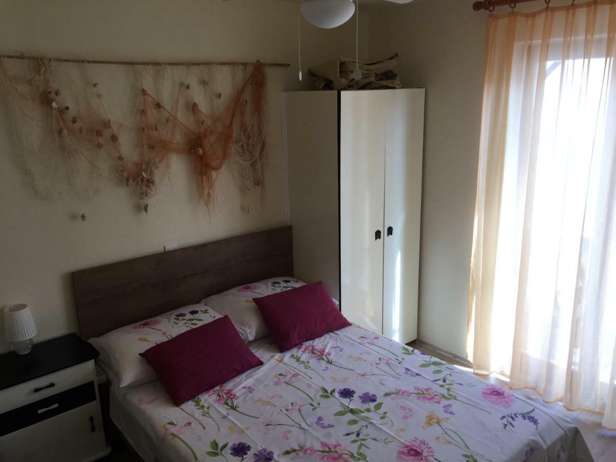 Boba'S House Apartment Sutivan Luaran gambar